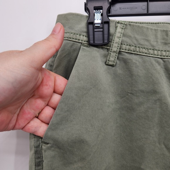 NWT Maurices Pale Olive Green Denim Slouchy Chino Rolled Cuff Pants Women's 3-4 - Picture 6 of 10